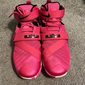 LeBron Soldier 9 'Think Pink'
